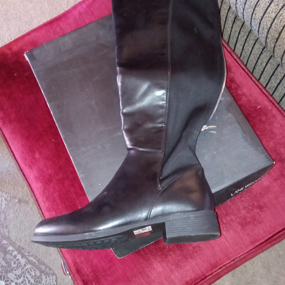 Size 9 black knee high leather boots
